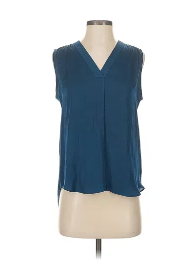 Pre-owned Vince Camuto Sleeveless Blouse In Blue