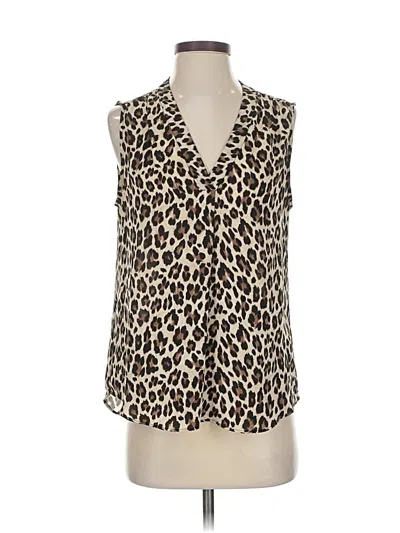 Pre-owned Vince Camuto Sleeveless Blouse In Brown