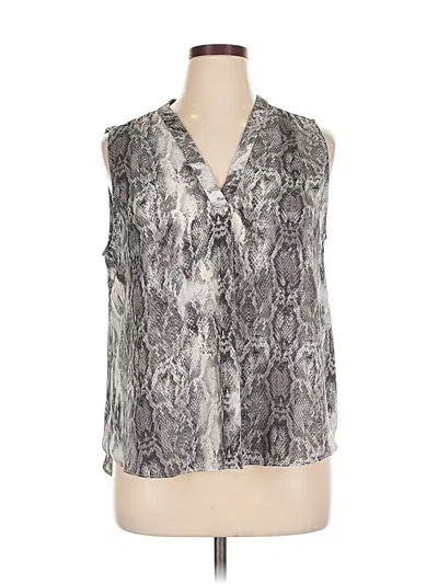 Pre-owned Vince Camuto Sleeveless Blouse In Silver