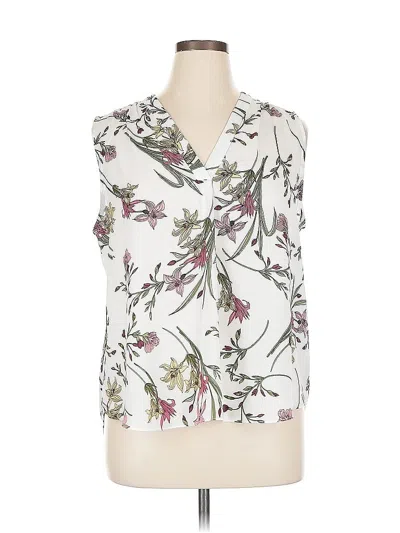 Pre-owned Vince Camuto Sleeveless Blouse In White