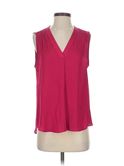 Pre-owned Vince Camuto Sleeveless T-shirt In Pink