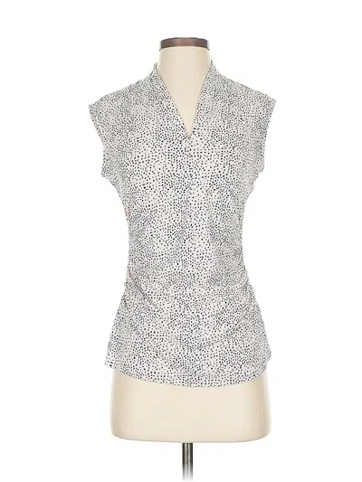 Pre-owned Vince Camuto Sleeveless T-shirt In Silver