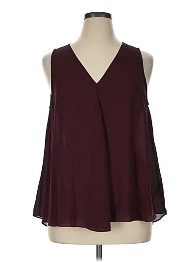 Pre-owned Vince Camuto Sleeveless T-shirt In Burgundy