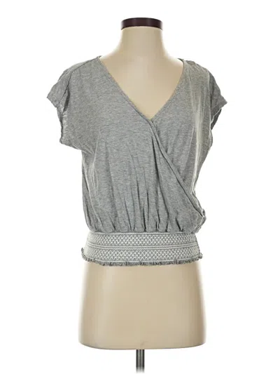 Pre-owned Vince Camuto Sleeveless T-shirt In Gray