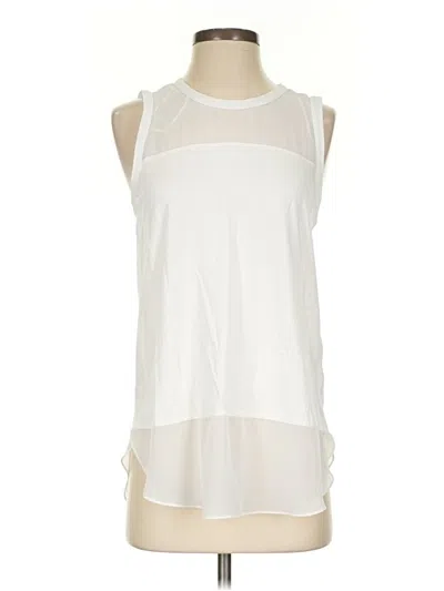Pre-owned Vince Camuto Sleeveless T-shirt In Ivory