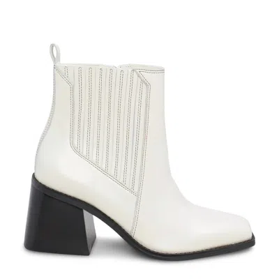 VINCE CAMUTO SOJETTA BOOTIE IN CREAMY WHITE