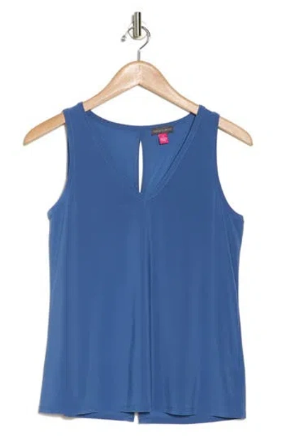 Vince Camuto V-neck Split Back Tank In Jbs Denim