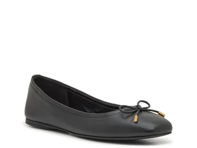 Vince Camuto Vinlyn Ballet Flat In Black