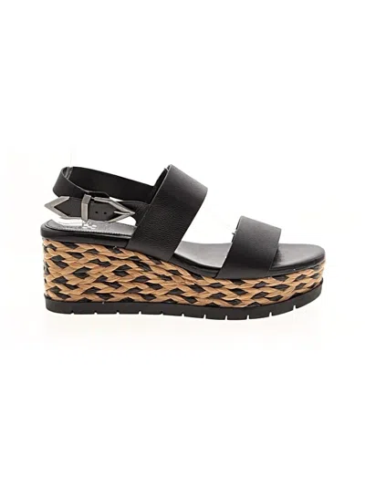 Pre-owned Vince Camuto Wedges In Black