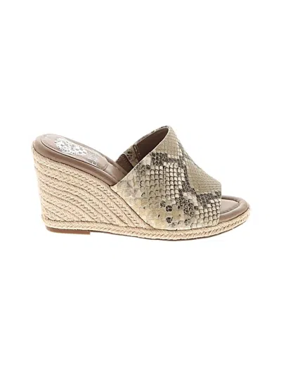 Pre-owned Vince Camuto Wedges In Gold