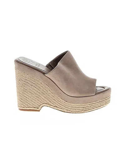 Pre-owned Vince Camuto Wedges In Tan
