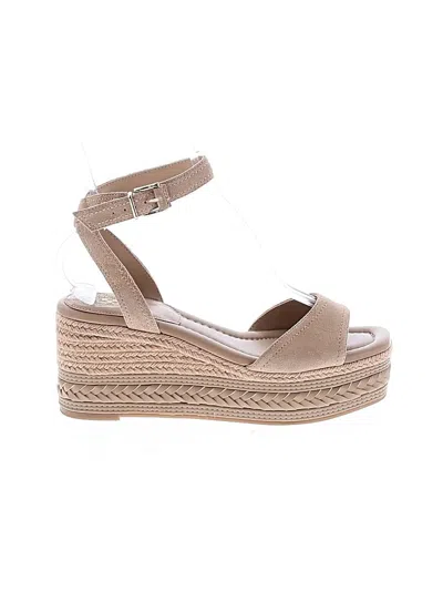 Pre-owned Vince Camuto Wedges In Tan