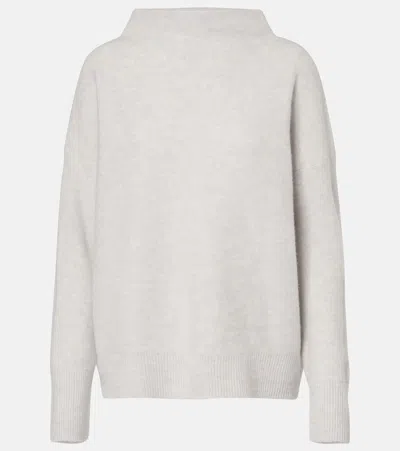 Vince Cashmere Turtleneck Sweater In Weiss