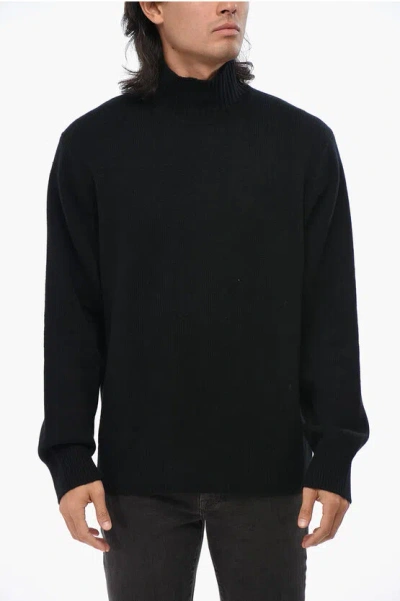Vince Cashmere Turtleneck Sweater With Ribbed Edges In Black