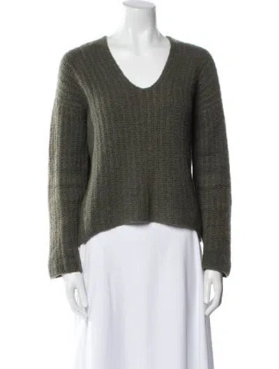 Pre-owned Vince Cashmere V-neck Sweater In Green