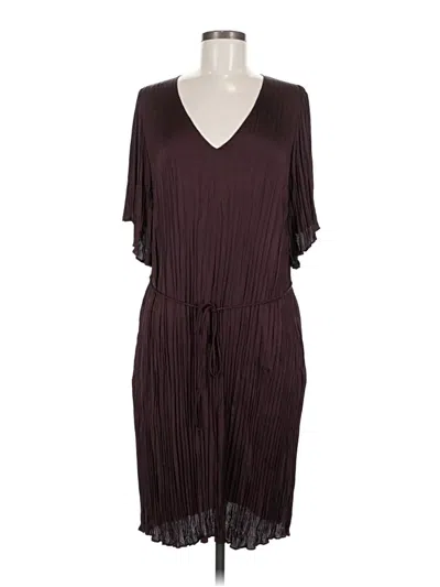 Pre-owned Vince Casual Dress In Burgundy