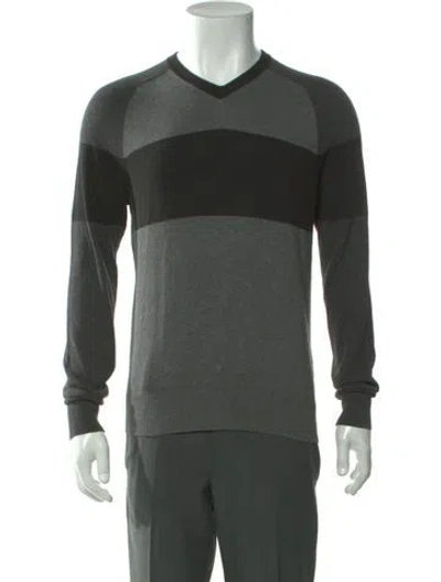 Pre-owned Vince Colorblock Pattern V-neck Pullover In Green
