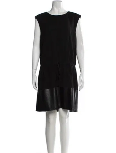 Pre-owned Vince Crew Neck Knee-length Dress In Black