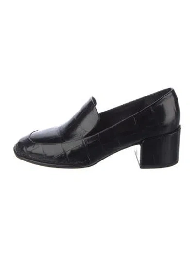 Pre-owned Vince Embossed Leather Pumps In Black