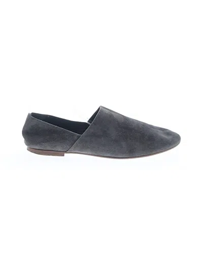 Pre-owned Vince Flats In Gray