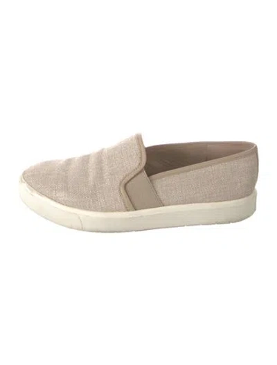 Pre-owned Vince Flats In Grey