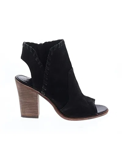 Pre-owned Vince Heels In Black