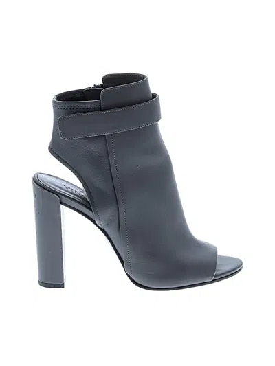 Pre-owned Vince Heels In Gray