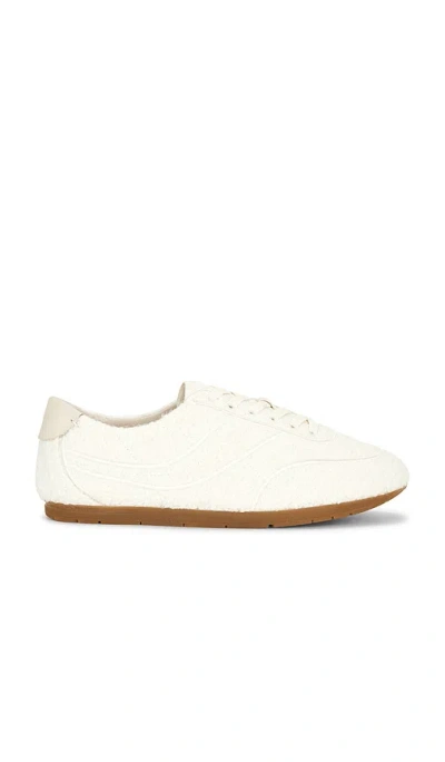 Vince La Cozy Runner In White