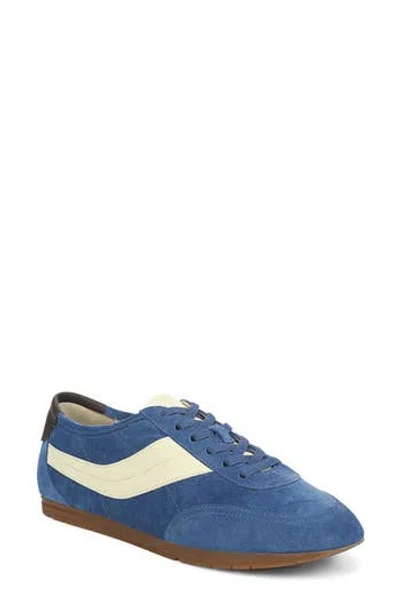 Vince La Runner Sneaker In Blue