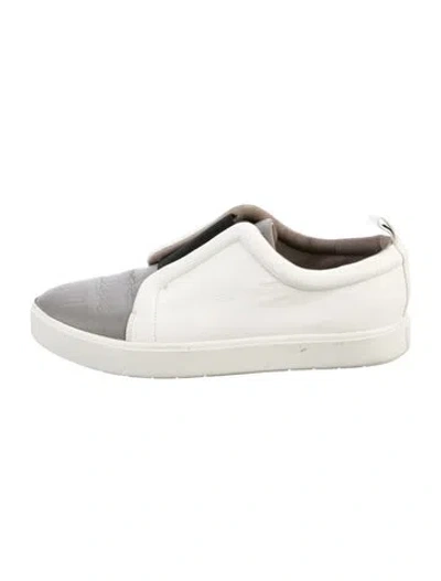 Pre-owned Vince Leather Animal Print Sneakers In Grey/white