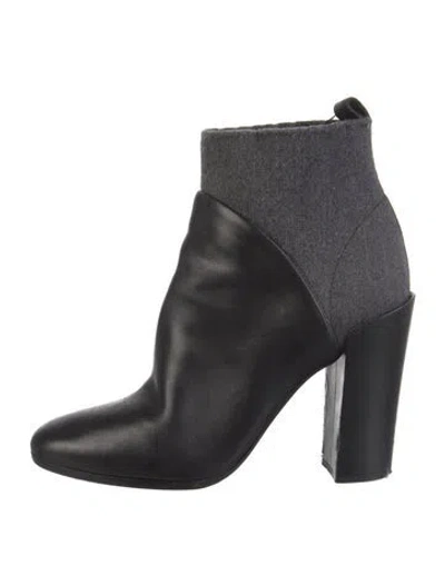 Pre-owned Vince Leather Boots In Black