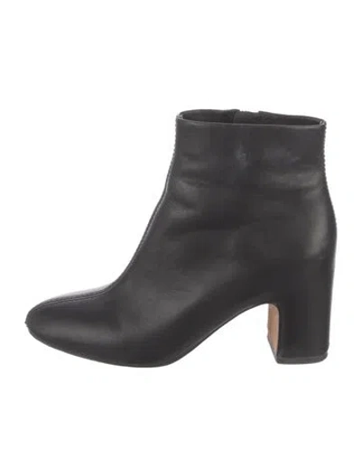 Pre-owned Vince Leather Boots In Black