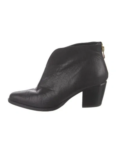 Pre-owned Vince Leather Boots In Black