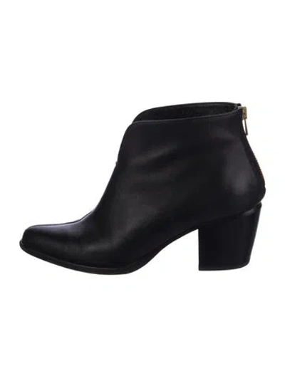 Pre-owned Vince Leather Boots In Black