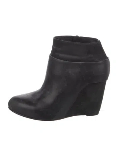 Pre-owned Vince Leather Boots In Black