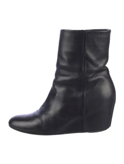 Pre-owned Vince Leather Boots In Black