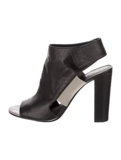 Pre-owned Vince Leather Boots In Black