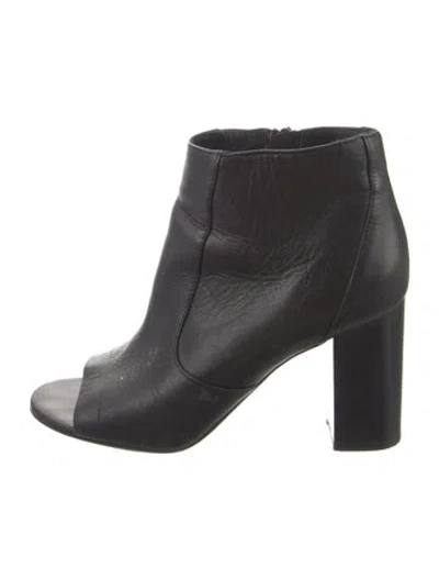 Pre-owned Vince Leather Boots In Black