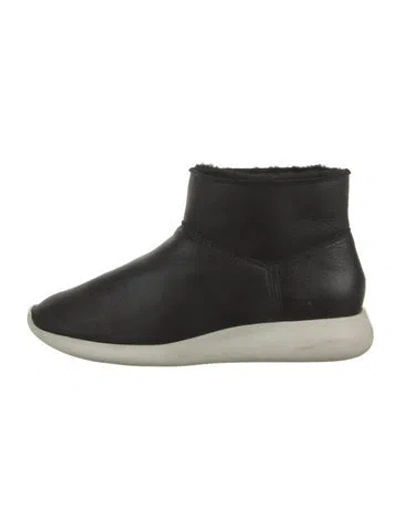Pre-owned Vince Leather Boots In Black
