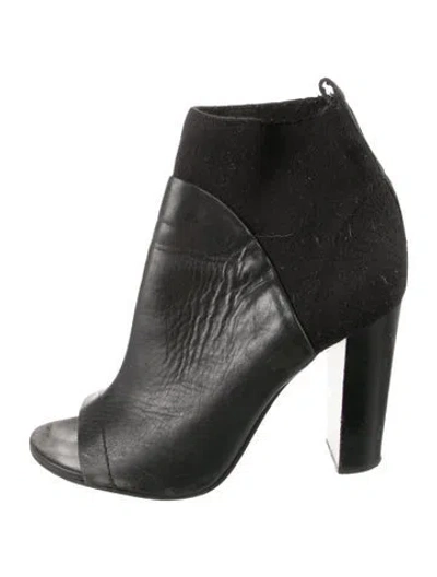 Pre-owned Vince Leather Boots In Black