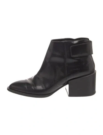Pre-owned Vince Leather Boots In Black