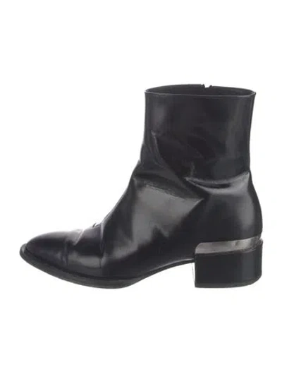 Pre-owned Vince Leather Boots In Black
