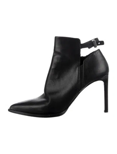 Pre-owned Vince Leather Boots In Black