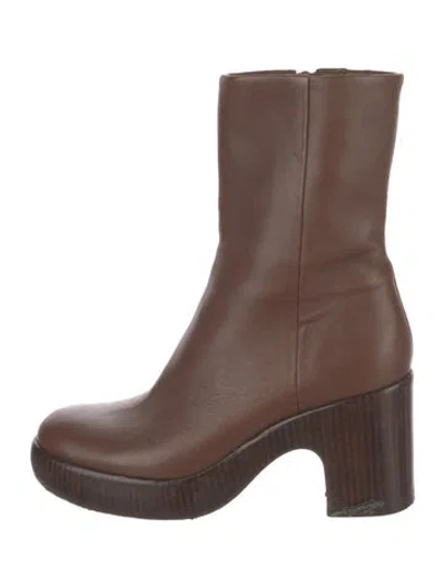 Pre-owned Vince Leather Boots In Brown