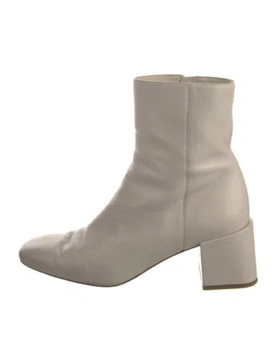 Pre-owned Vince Leather Boots In Gray