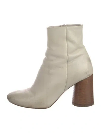 Pre-owned Vince Leather Boots In Neutral