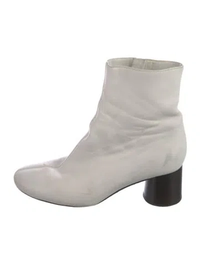 Pre-owned Vince Leather Boots In White