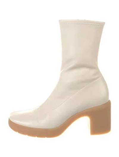 Pre-owned Vince Leather Boots In White