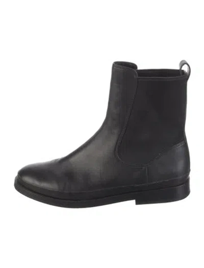Pre-owned Vince Leather Chelsea Boots In Black