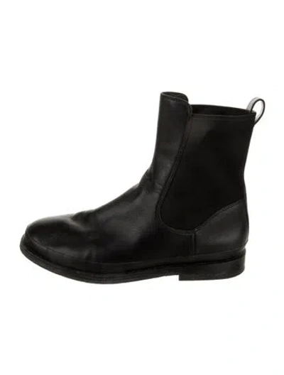 Pre-owned Vince Leather Chelsea Boots In Black